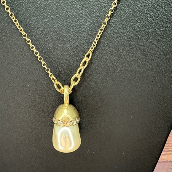 NWT Chico's Elegant Gold Necklace with Pendant - Picture 2 of 5